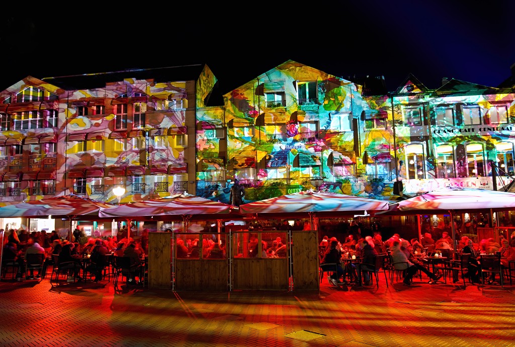 eindhoven kunst art china light licht festival lichtshow show festiviteit glow evenement event chinees chinese verlichting draak dragon lichtfestival